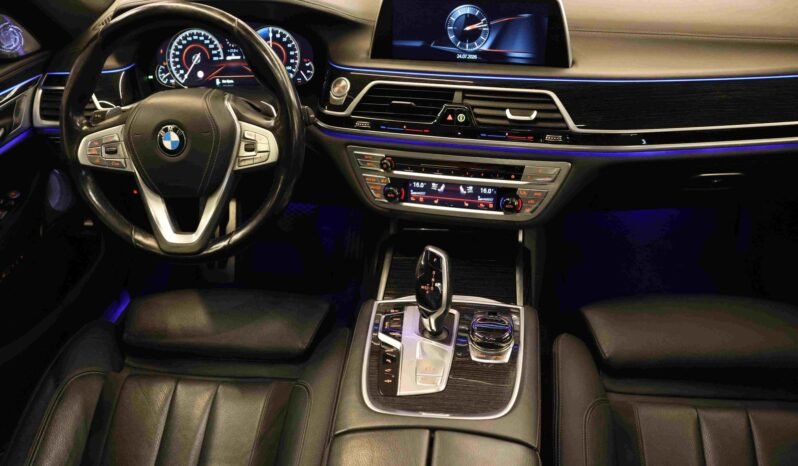 
								BMW 740Le xDrive iPerformance M Sport | HUD | ACC | Soft-Close | Pano | Laser | B&W full									