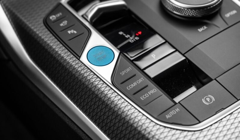 
								BMW i4 M50 xDrive Fully Charged – HUD, Harman Kardon, Cuir, Attelage, Norsk, BSI full									