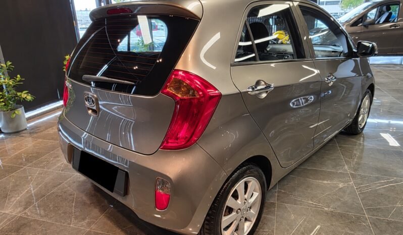 
								Kia Picanto 1.2 essence de 2012 avec boîte automatique, full									