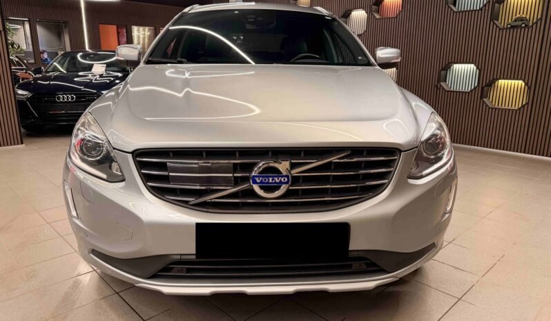 
								Volvo XC60 D4 AWD Summum | Cuir | ACC | Chauffage | Crochet | Mémoire | Navigation full									