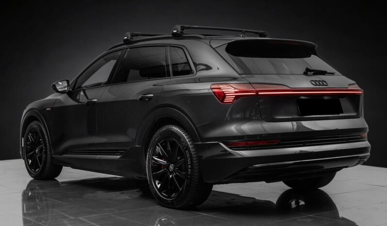 
								Audi e-tron 55 quattro Black Optics, 360°, HUD, ACC, Panoramique, Norvégien, HFeste, 1 propriétaire full									
