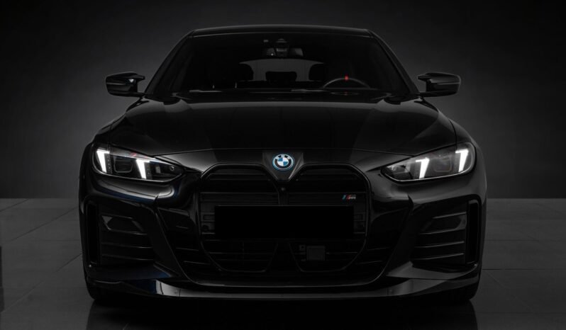 
								BMW i4 M50 xDrive Fully Charged – HUD, Harman Kardon, Cuir, Attelage, Norsk, BSI full									