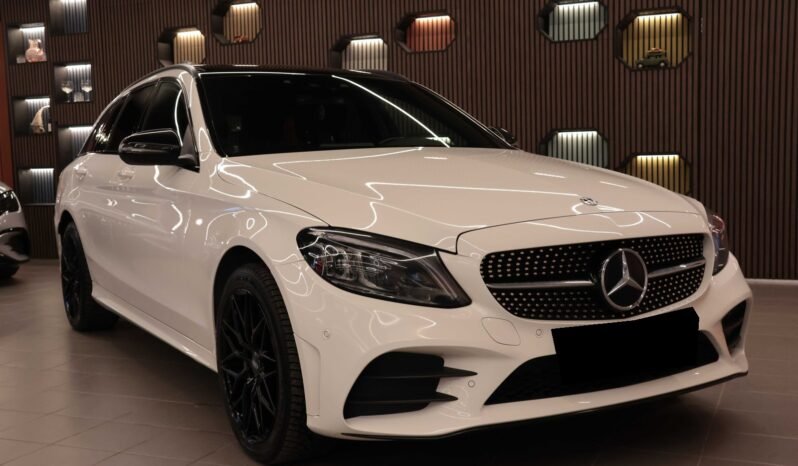
								Mercedes-Benz C 220 d 4MATIC AMG | Burmester | Pano | Pack Nuit | Attelage | Facelift full									