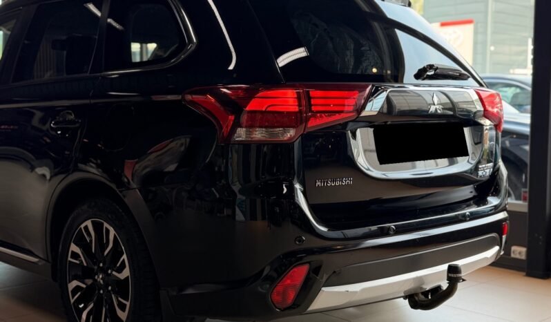 
								Mitsubishi Outlander Instyle PHEV – 360°, Caméra, Cuir, Support H, Boîte à ski full									