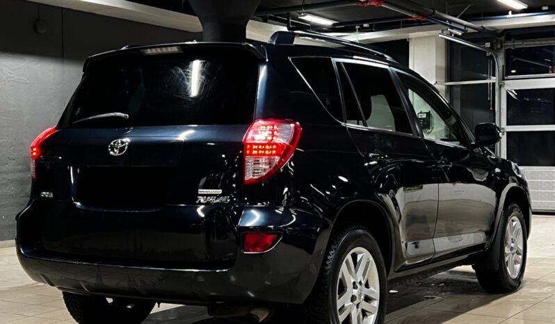
								oyota RAV4 2.2 D-4D 150 ch – 4×4 – AUTOMATIQUE – CAMÉRA ARRIÈRE – GRIS – UE 11/2027 full									