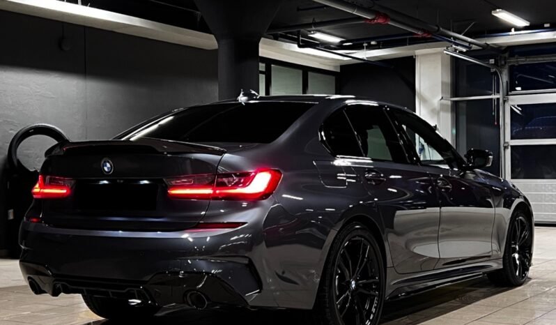 
								BMW 330e M Sport — 2020 full									