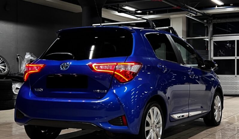 
								Toyota Yaris Pano – Navi – Régulateur – Caméra arrière – Anglaise full									