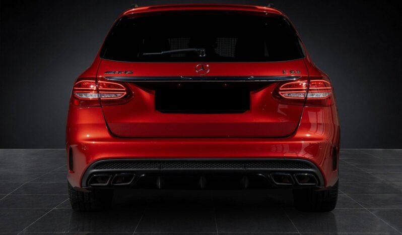 
								Mercedes-AMG C 63 476 ch | V8 Biturbo | Échappement Sport | Panoramique | Burmester | Pack Nuit full									