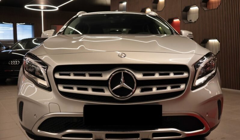 
								Mercedes-Benz GLA 220 4MATIC | 184 ch | LED | Caméra de recul | DAB | Navigation | Keyless | Crochet d’attelage full									