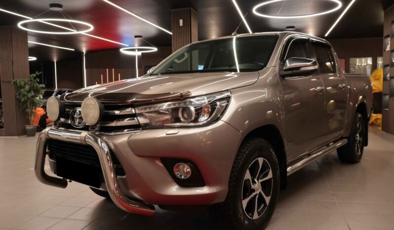 
								Toyota Hilux 2.4 D-4D 150 ch | 4×4 | Automatique | Cuir | Caméra | Webasto | Attelage full									