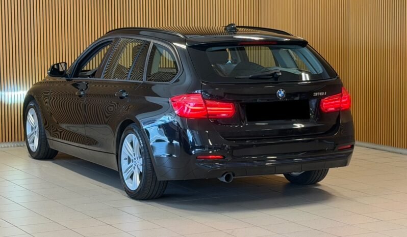
								BMW 318i 136 ch Automatique — 2018 full									