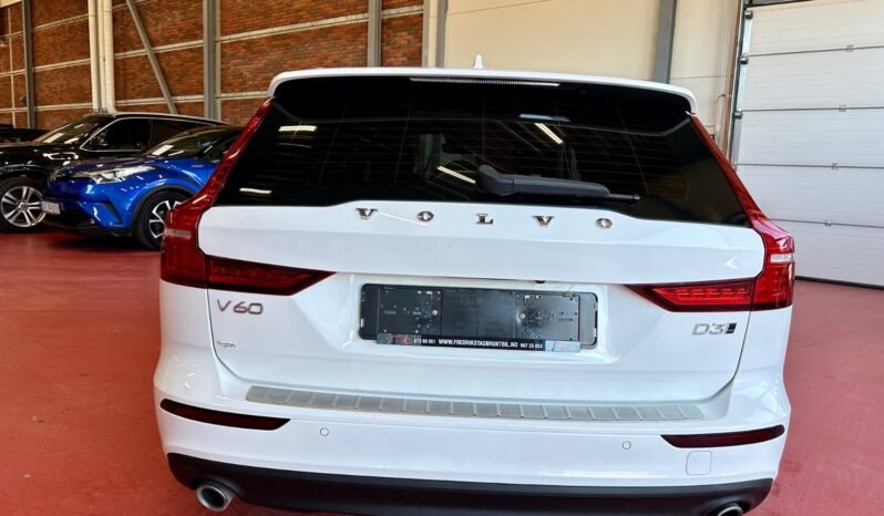 
								Volvo V60 D3 150 ch AWD Automatique — 2019 full									