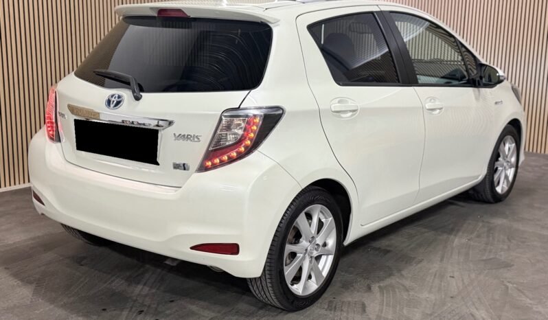 
								Toyota Yaris Hybrid de 2013 en finition Executive full									