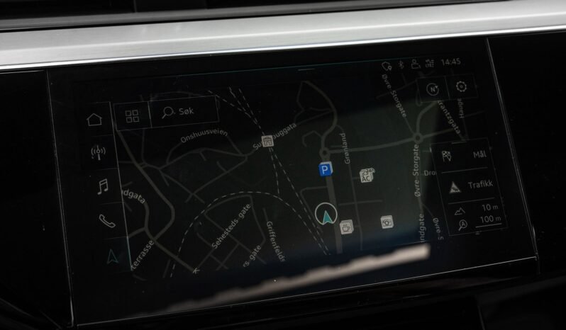 
								Audi e-tron 55 S-LINE Black Optics, B&O, ACC, 360 g, Panoramique, Matrix, Montage H full									