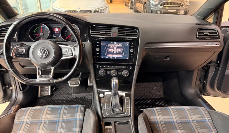 
								Volkswagen Golf VII GTE 1.4 TSI – HYBRIDE – DSG – CAMÉRA – CARPLAY – WEBASTO full									