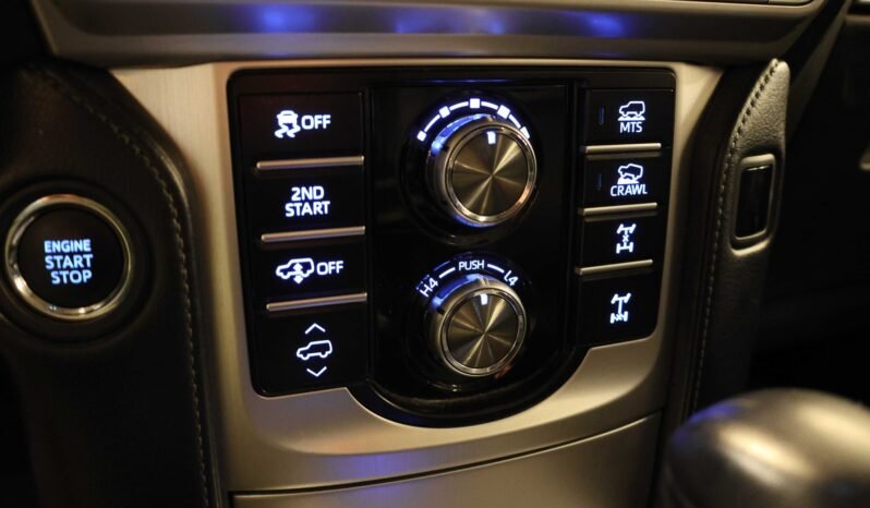 
								Toyota Land Cruiser GX 2.8 D-4D 204 ch | 4×4 | Black Pack | Webasto | Attelage | JBL | Cuir noir full									