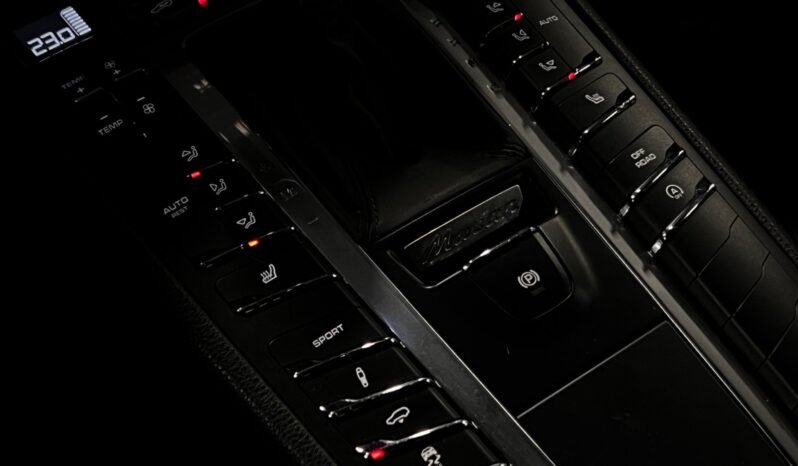 
								Porsche Macan S 211 ch – PASM – ACC – PANO – BOSE – WEBASTO – ATTELAGE full									