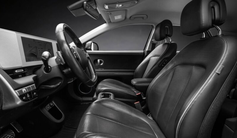 
								Hyundai Ioniq 5 Long Range AWD 305 ch, HUD, Caméra 360°, Cuir, Sièges Relax, Bose, HFest, 1 Propriétaire, Norvégien full									