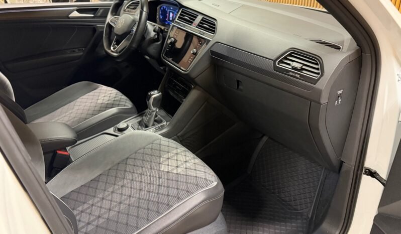 
								Volkswagen Tiguan R-Line 2.0 TDI 200 ch | 4MOTION | DSG | ACC | Caméra | Navigation | Origine Norvégienne full									