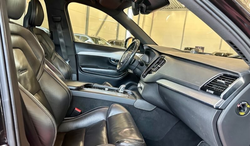 
								Volvo XC90 T8 408 ch R-Design — 2017 full									