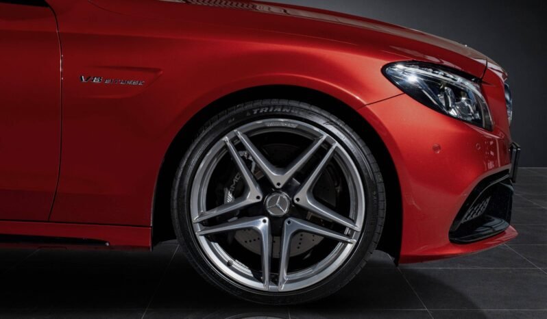 
								Mercedes-AMG C 63 476 ch | V8 Biturbo | Échappement Sport | Panoramique | Burmester | Pack Nuit full									