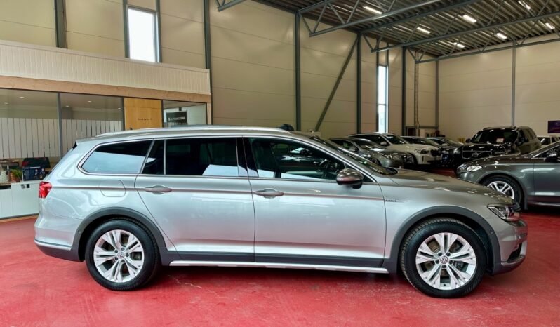 
								Volkswagen Passat Variant 2.0 TDI 190 ch 4MOTION — 2016 full									