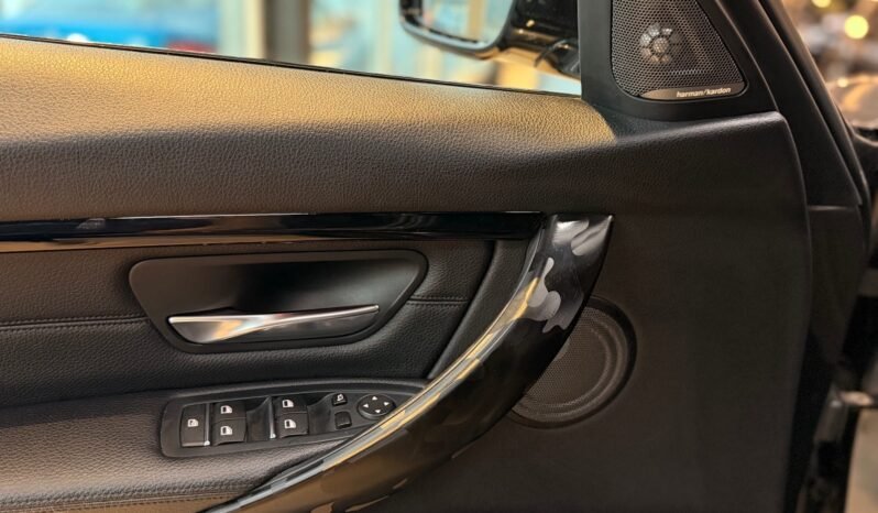 
								BMW 320iA xDrive 184 ch – M SPORT – HARMAN KARDON – HUD – CUIR – PANORAMIQUE full									