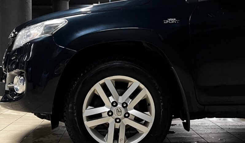 
								oyota RAV4 2.2 D-4D 150 ch – 4×4 – AUTOMATIQUE – CAMÉRA ARRIÈRE – GRIS – UE 11/2027 full									