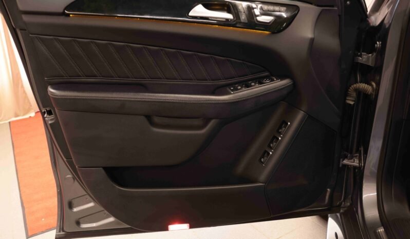 
								Mercedes-Benz GLS 350d 4MATIC AMG | 258 ch | ACC | Harman Kardon | 360° | Pano | Cuir | Crochet full									