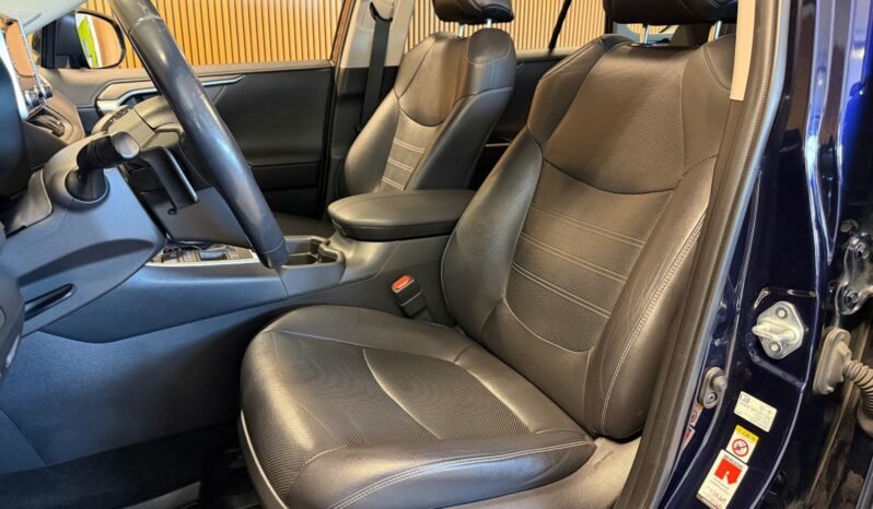 
								Toyota RAV4 Hybrid | Cuir | Navigation | Toit panoramique | Caméra 360° | Sièges ventilés full									