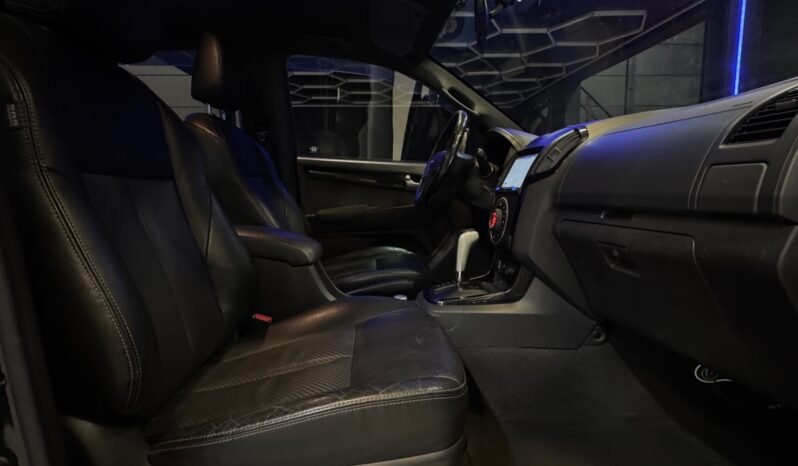 
								Isuzu D-Max Black Edition 1.9 Diesel de 163 ch, année 2018 full									