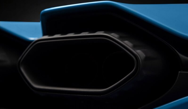 
								Lamborghini Revuelto 6.5 V12 1 015 ch – Blu Cepheus, Ad Personam, Full Carbon, Norvégien full									