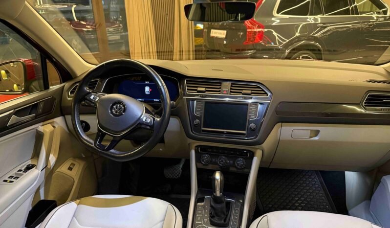 
								Volkswagen Tiguan 1.4 TSI 150 ch 4MOTION DSG | Cuir | Mémoire | Crochet | Webasto | Caméra | Navigation full									