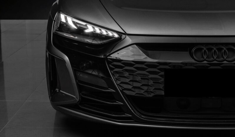 
								Audi e-tron GT quattro Pro 476 ch, 360°, ACC, B&O, HUD, Cuir, Toit panoramique, Matrix LED, Norvégien full									