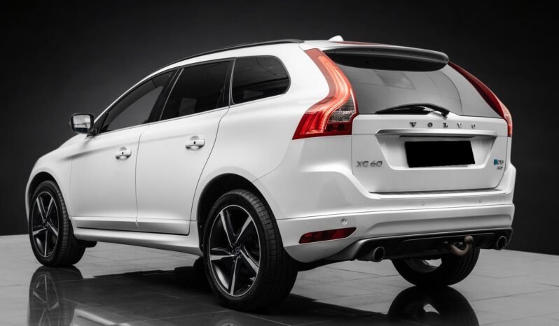
								Volvo XC60 D5 215 ch Polestar R-Design – Régulateur de vitesse adaptatif – Navigation – Cuir – Harman Kardon – Toit panoramique – HFes full									