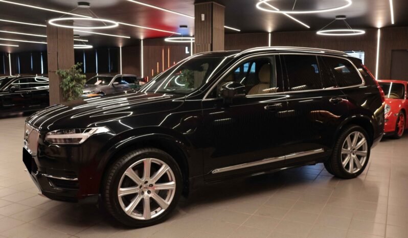 
								Volvo XC90 T8 AWD Inscription | 7 Places | Cuir | Air | B&W | ACC | Pano | Crochet full									