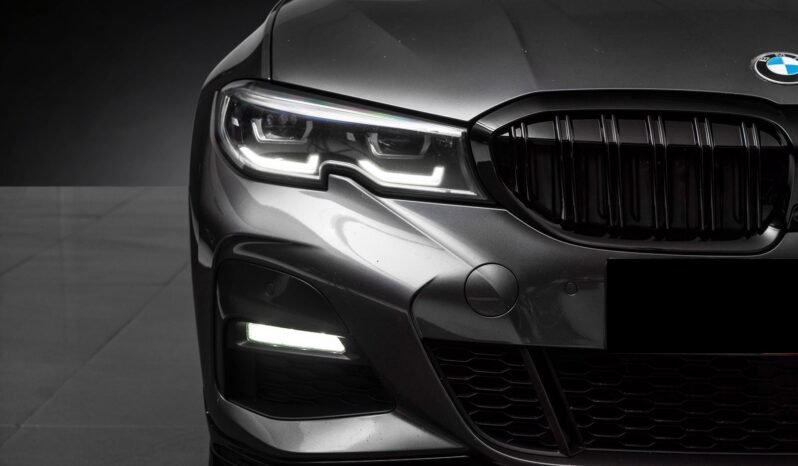 
								BMW 330e xDrive M Sport – Caméra, Toit panoramique, Shadowline, Support H full									