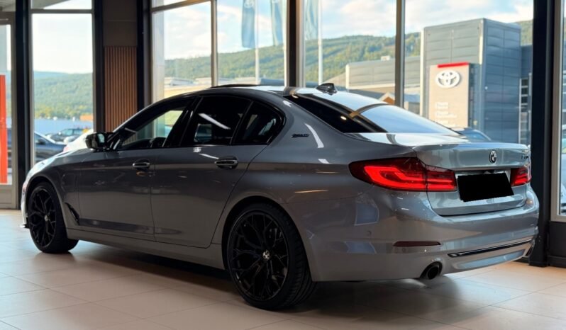 
								BMW 530e SPORT LINE – 360° – HARMAN KARDON – CUIR – TOIT OUVRANT – DIRECTION ARRIÈRE full									