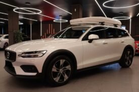Volvo V60 Cross Country D4 190 ch AWD | Momentum | Automatique | Navigation | DAB+ | Chauffage | Crochet | Coffre de toit