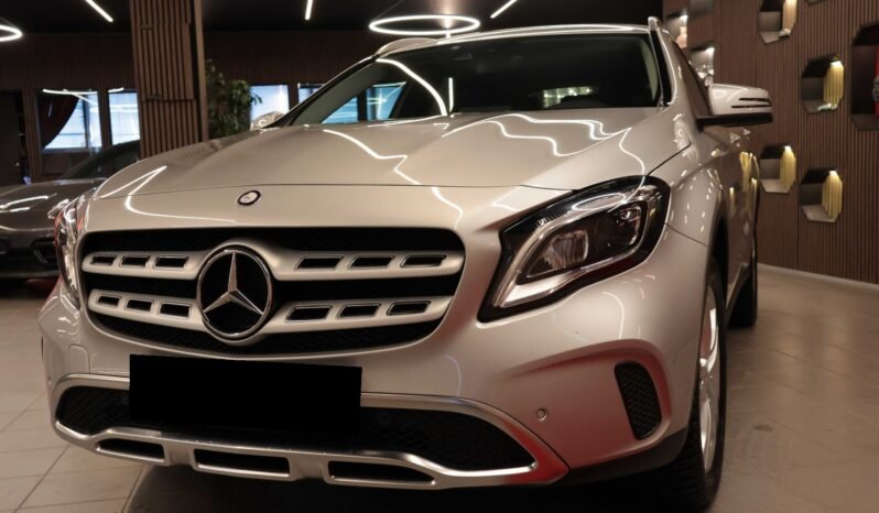 
								Mercedes-Benz GLA 220 4MATIC | 184 ch | LED | Caméra de recul | DAB | Navigation | Keyless | Crochet d’attelage full									