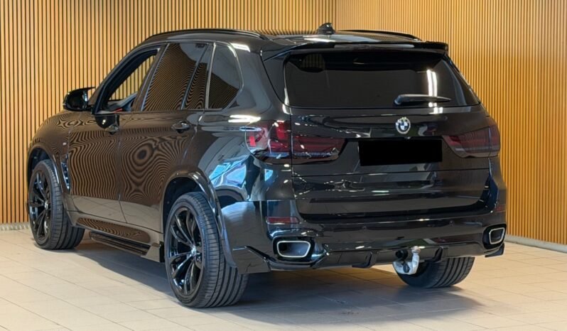 
								BMW X5 xDrive30d 3.0 258 ch M Sport | Vision Nocturne | Cuir | Attelage | 4×4 | Automatique full									
