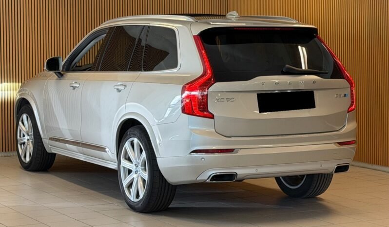 
								Volvo XC90 D5 233 ch | Polestar | Cuir | Panoramique | Crochet | Excellent état full									