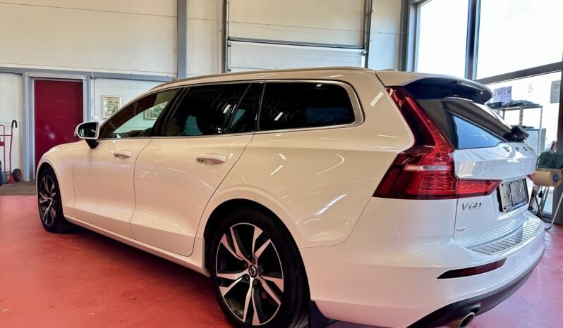 
								Volvo V60 D3 150 ch AWD Automatique — 2019 full									