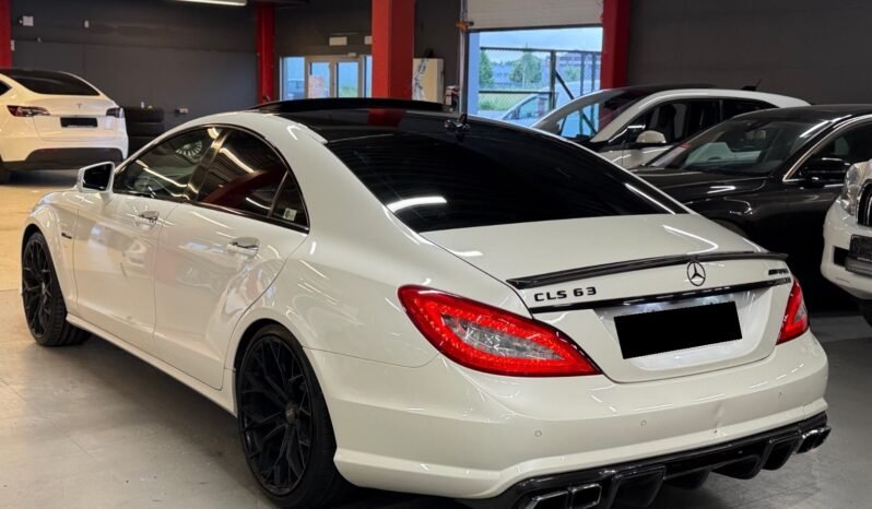 
								Mercedes-Benz CLS 63 AMG Performance de 2011 108 000 km full									