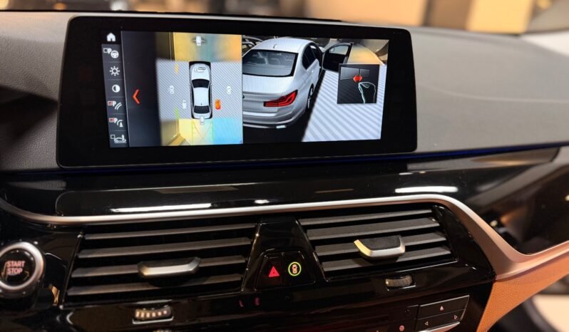 
								BMW 530e SPORT LINE – 360° – HARMAN KARDON – CUIR – TOIT OUVRANT – DIRECTION ARRIÈRE full									
