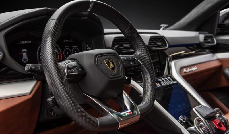 
								Lamborghini Urus 4.0 V8 650 ch – Night Vision, Massage, ADAS, Pano, Soft Close, Webasto, Crochet fixe full									