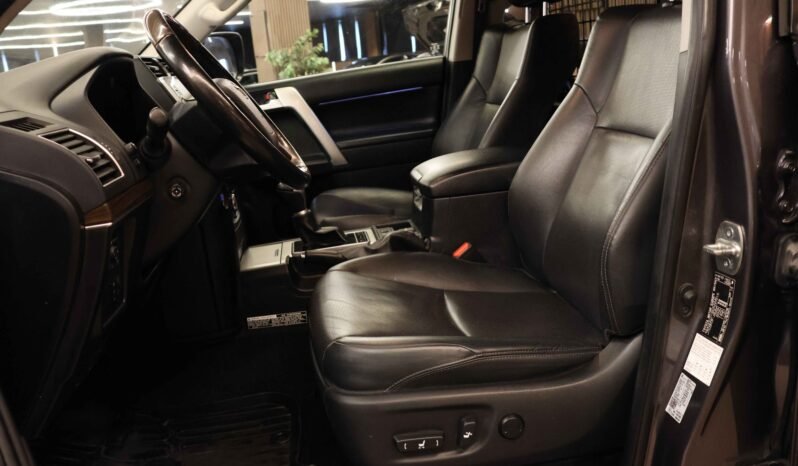 
								Toyota Land Cruiser GX 2.8 D-4D 204 ch | 4×4 | Black Pack | Webasto | Attelage | JBL | Cuir noir full									