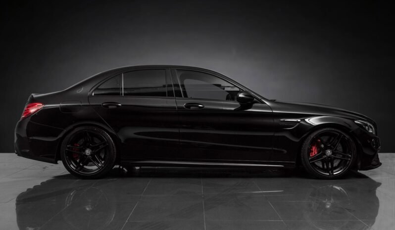 
								Mercedes-Benz C 63 S AMG 510 ch – Performance – CarPlay – LED – Échappement Sport full									
