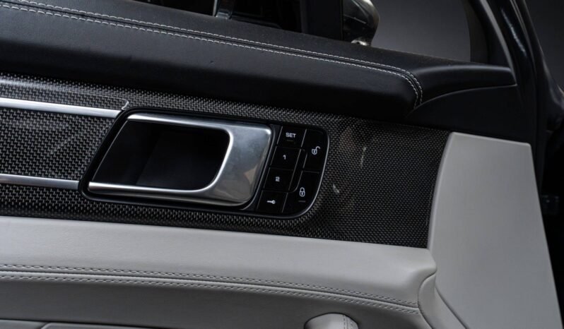 
								Porsche Panamera Turbo 550 ch | Sport Chrono | Burmester | PAW | Essieu arrière directionnel | Soft Close | Night Vision full									