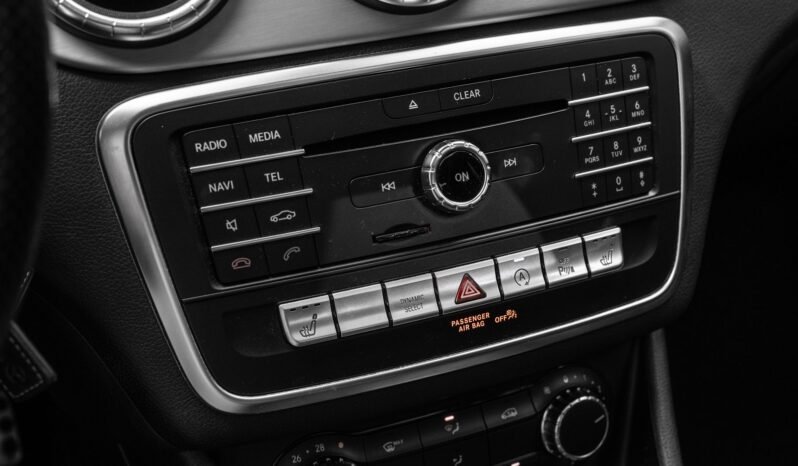 
								Mercedes-Benz CLA 180 2x AMG Facelift — 2017 full									